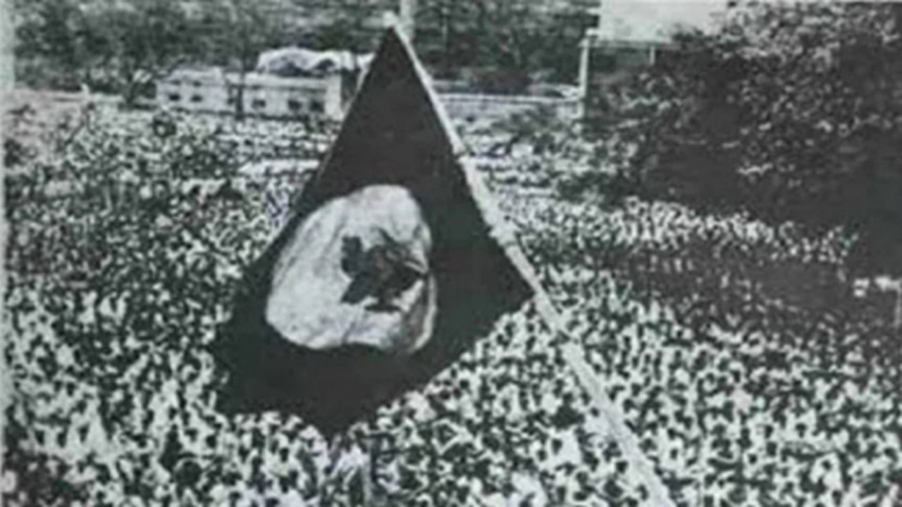 পতাকা উত্তোলন দিবস যেন হারিয়ে না যায়