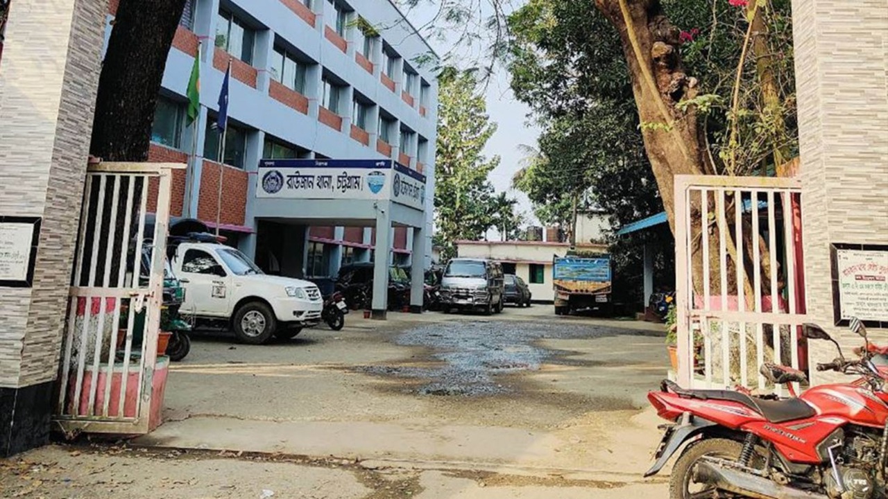 রাউজানে থামছে না লাশের মিছিল: নেপথ্যে আধিপত্য ও বালুমহাল