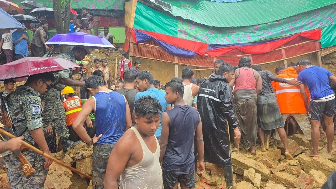 চট্টগ্রামে অতিবৃষ্টি, ঢল ও ভূমিধসে মৃতের সংখ্যা ৩০