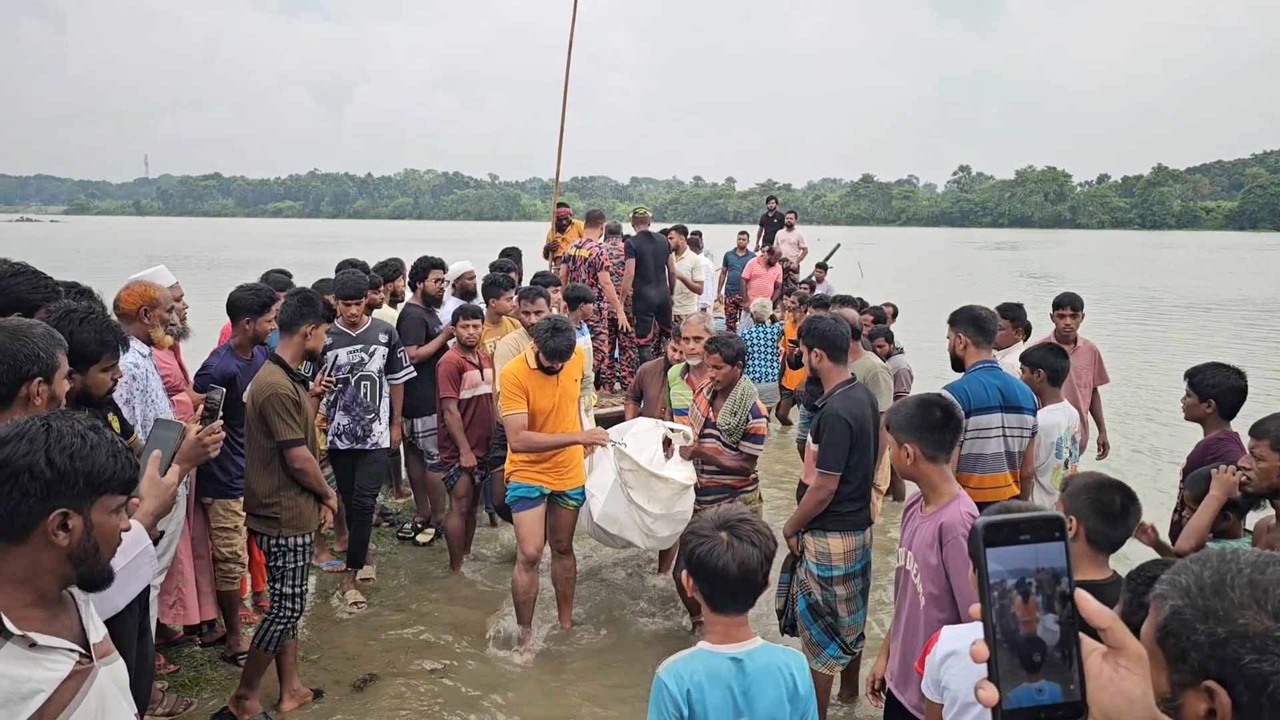 শীতলক্ষ্যায় নিখোঁজ চারজনের মধ্যে ৩ জনের লাশ উদ্ধার